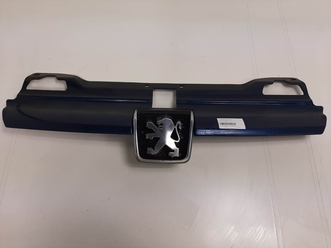 REJILLA DELANTERA - 9616258477 - PEUGEOT - 406 BERLINA (S1/S2)