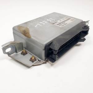 CENTRALITA MOTOR UCE 8966105120 TOYOTA CARINA (T19) Autodesguaces Alicante