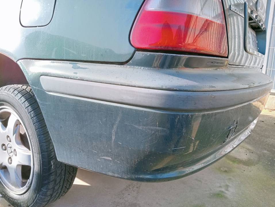 PARAGOLPES TRASERO