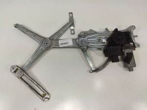 ELEVALUNAS DELANTERO IZQUIERDO 90521881 OPEL ASTRA G BERLINA Autodesguaces Alicante