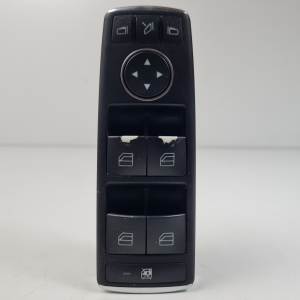 MANDO ELEVALUNAS DELANTERO IZQUIERDO A2049055402 MERCEDES CLASE C (W204) BERLINA Autodesguaces Alicante