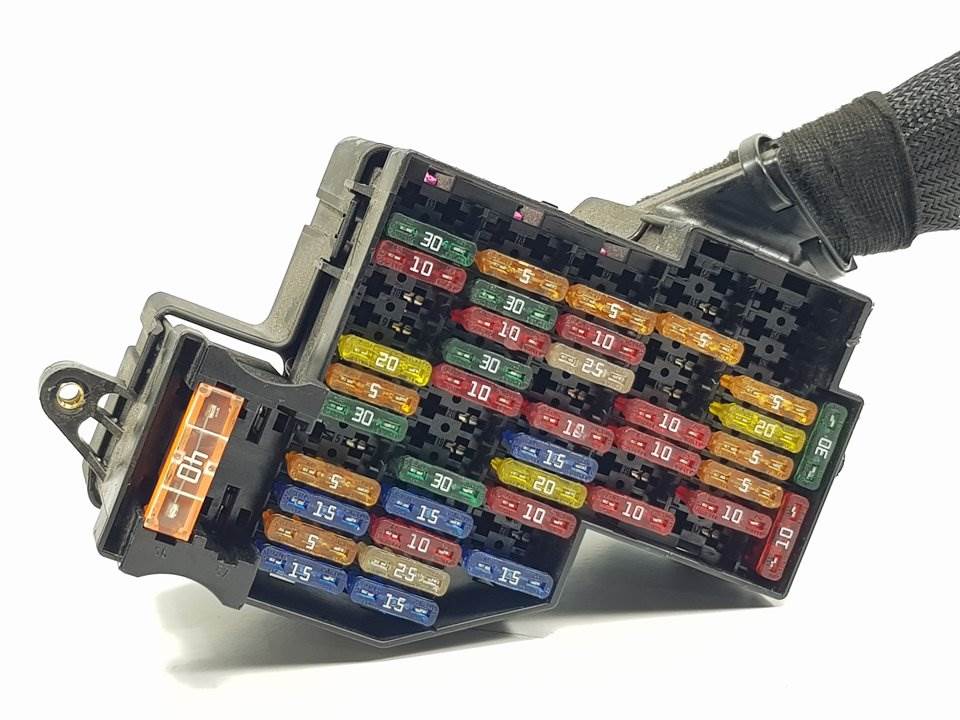 CAJA RELES / FUSIBLES - 7L0941828A - VOLKSWAGEN - TOUAREG (7LA)