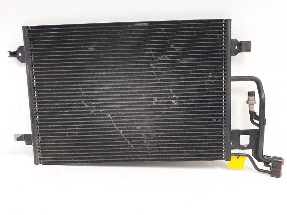 CONDENSADOR / RADIADOR AIRE ACONDICIONADO - 3B0260401 - VOLKSWAGEN - PASSAT BERLINA (3B3)