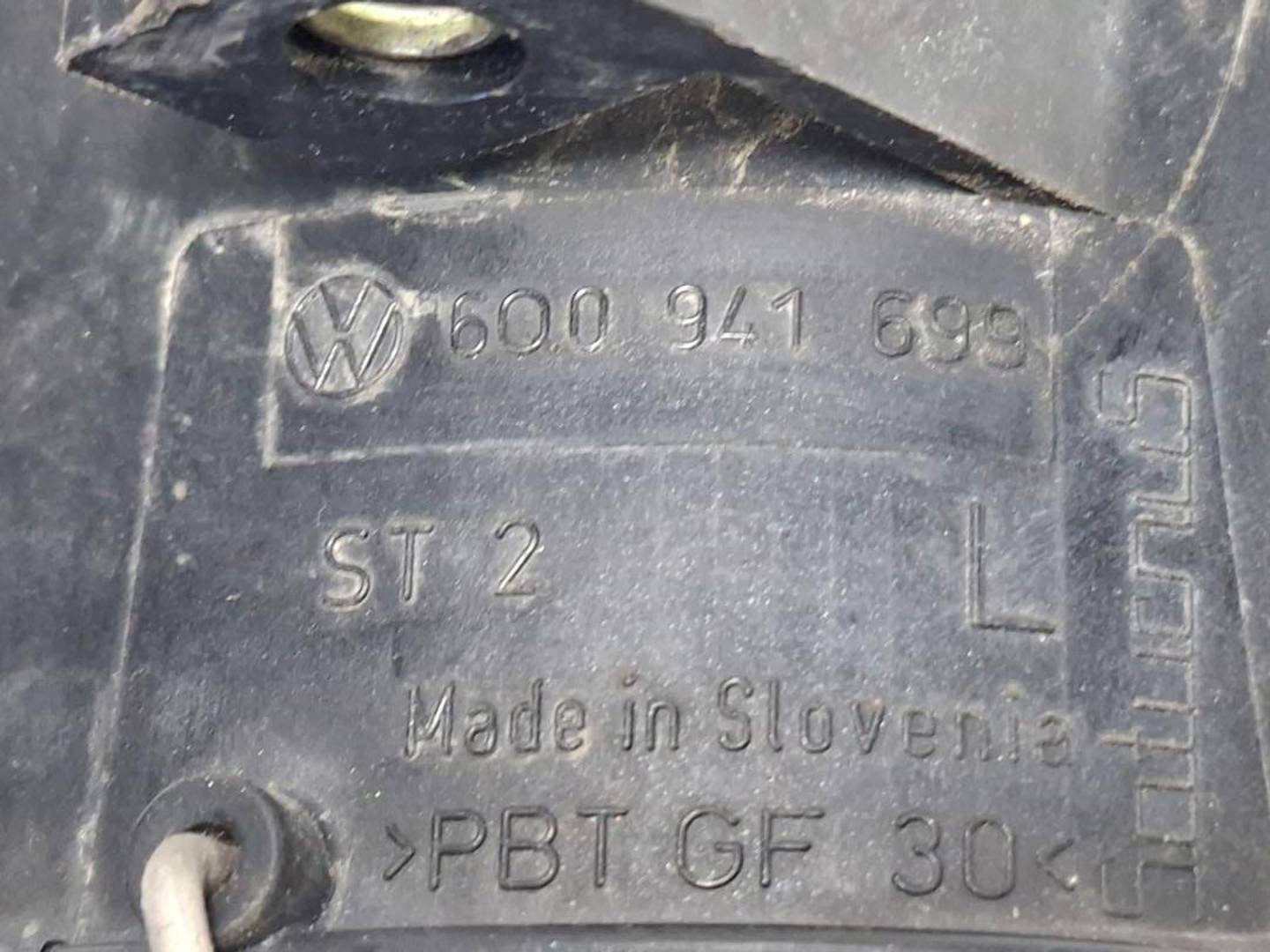 Foto 4 de Faro Antiniebla Izquierdo Volkswagen Polo (aw) (2002)