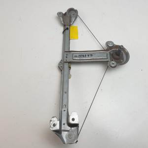 ELEVALUNAS TRASERO DERECHO 13100421 OPEL ASTRA H CARAVAN Autodesguaces Alicante