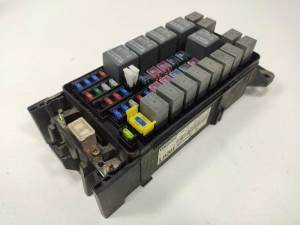 CAJA RELES / FUSIBLES 0K53H66760 KIA CARNIVAL Autodesguaces Alicante