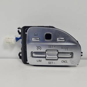 MANDO VOLANTE A0999051304 MERCEDES CLASE GLA (W247) Autodesguaces Alicante