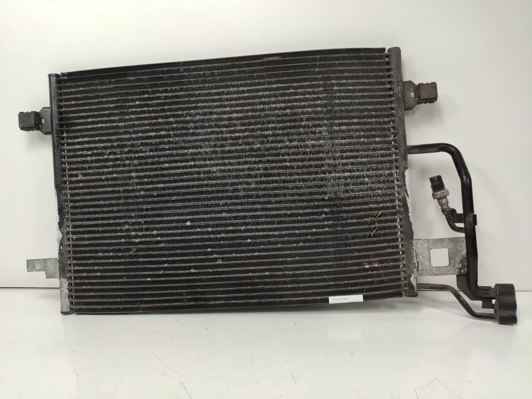 CONDENSADOR / RADIADOR AIRE ACONDICIONADO - 3B0260401 - VOLKSWAGEN - PASSAT BERLINA (3B3)