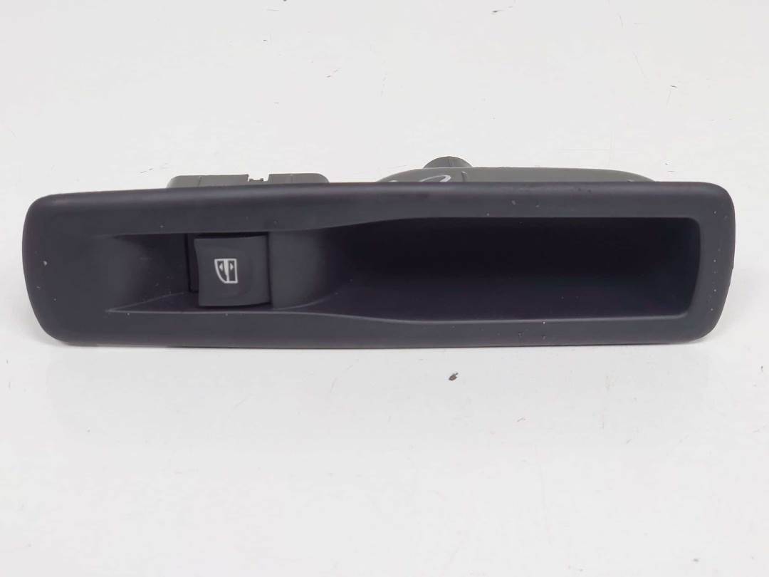 Commande de lève-vitre arrière droite - 82944002R - RENAULT - LAGUNA III
