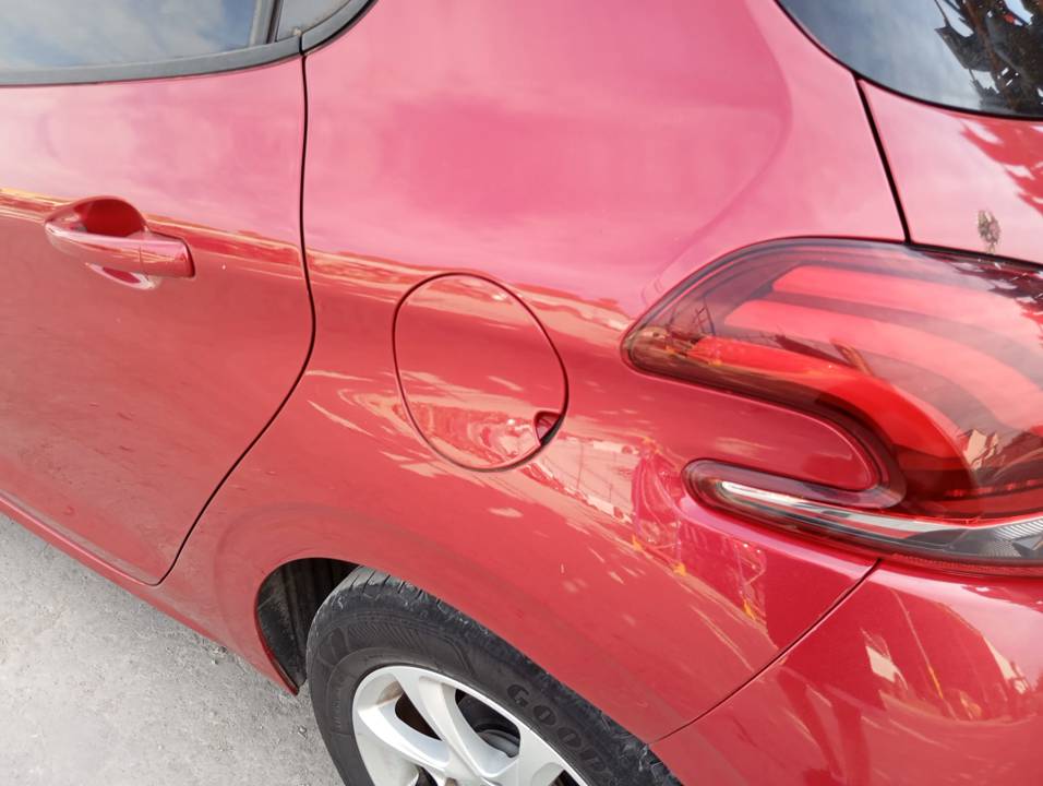 TAPA EXTERIOR COMBUSTIBLE
