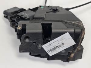 CERRADURA PUERTA DELANTERA DERECHA 3N6AA21812DF MAZDA 3 BERLINA (BK) Autodesguaces Alicante
