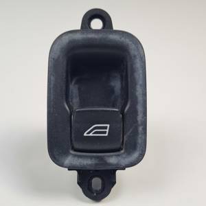 MANDO ELEVALUNAS TRASERO DERECHO 3065844 VOLVO S40 BERLINA Autodesguaces Alicante