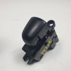 MANDO ELEVALUNAS TRASERO DERECHO 254111KL5A NISSAN JUKE (F15) Autodesguaces Alicante