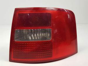 PILOTO TRASERO DERECHO 4B9945096 AUDI ALLROAD QUATTRO (4BH) Autodesguaces Alicante