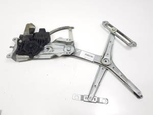 ELEVALUNAS DELANTERO IZQUIERDO 0130821768 OPEL ASTRA G CARAVAN Autodesguaces Alicante