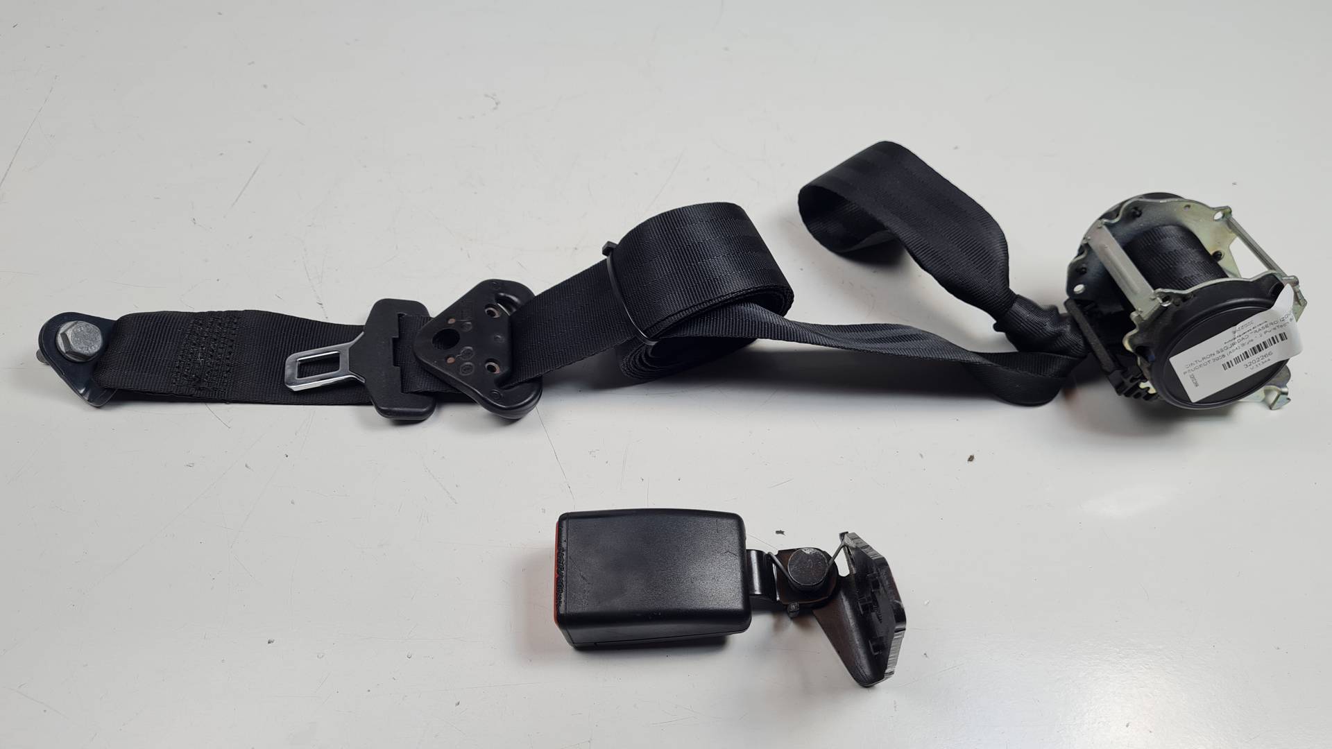 Ceinture de sécurité arrière gauche - 96781657XY - PEUGEOT - 2008 (A94)