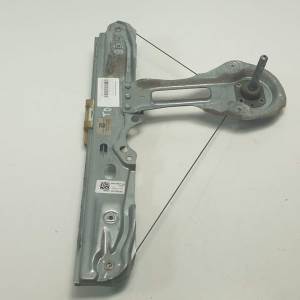 ELEVALUNAS TRASERO DERECHO BM51A27000AC FORD FOCUS LIM. Autodesguaces Alicante