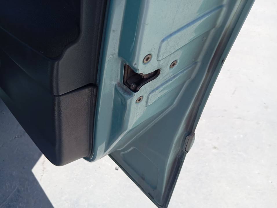 CERRADURA PUERTA DELANTERA DERECHA