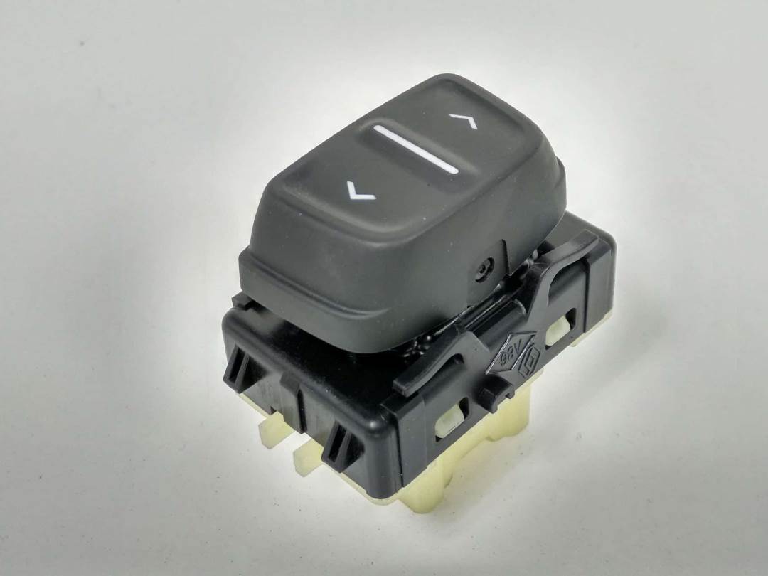 MANDO ELEVALUNAS DELANTERO IZQUIERDO - 254214937R - DACIA - SANDERO