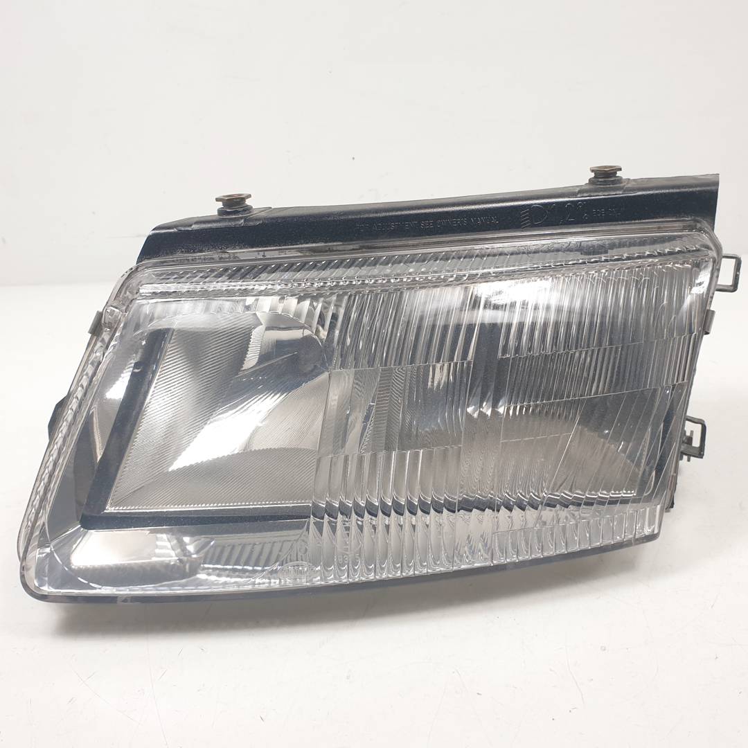 FARO IZQUIERDO - 14742500 - VOLKSWAGEN - PASSAT VARIANT (3B5)