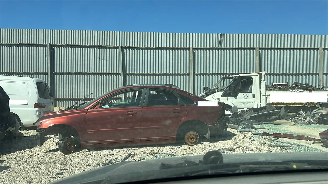 Imagen del vehículo VOLVO S40 BERLINA