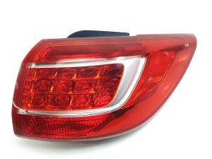 PILOTO TRASERO DERECHO R924023W0 KIA SPORTAGE (SL) Autodesguaces Alicante