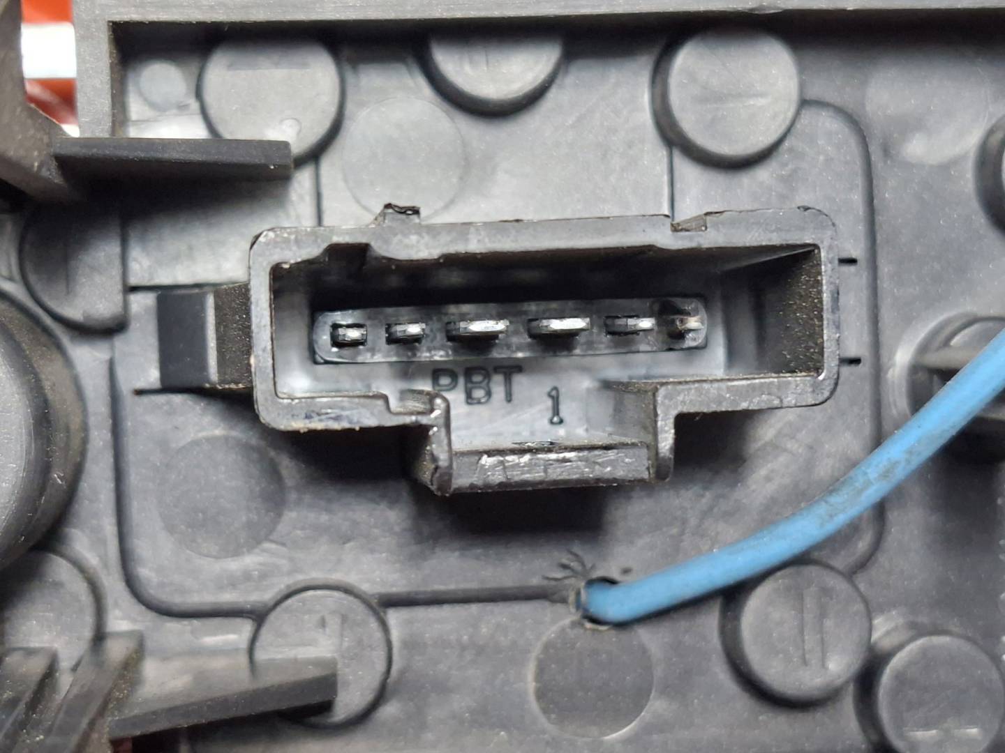Foto 4 de Piloto Trasero Izquierdo Peugeot 1007 (2005–2010)