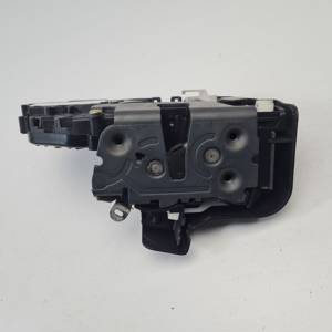 CERRADURA PUERTA TRASERA DERECHA 30753674 VOLVO V50 FAMILIAR Autodesguaces Alicante