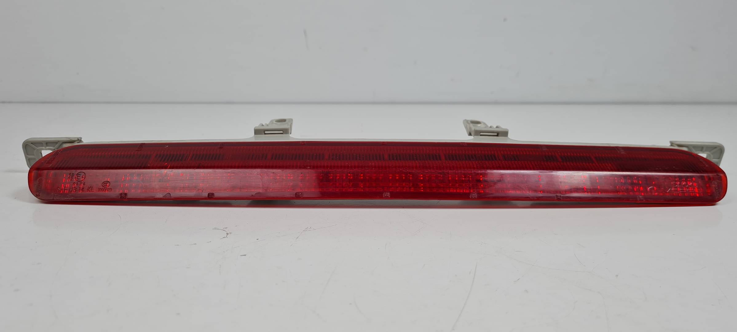LUZ CENTRAL DE FRENO - 68102902A - JEEP - CHEROKEE (KL)