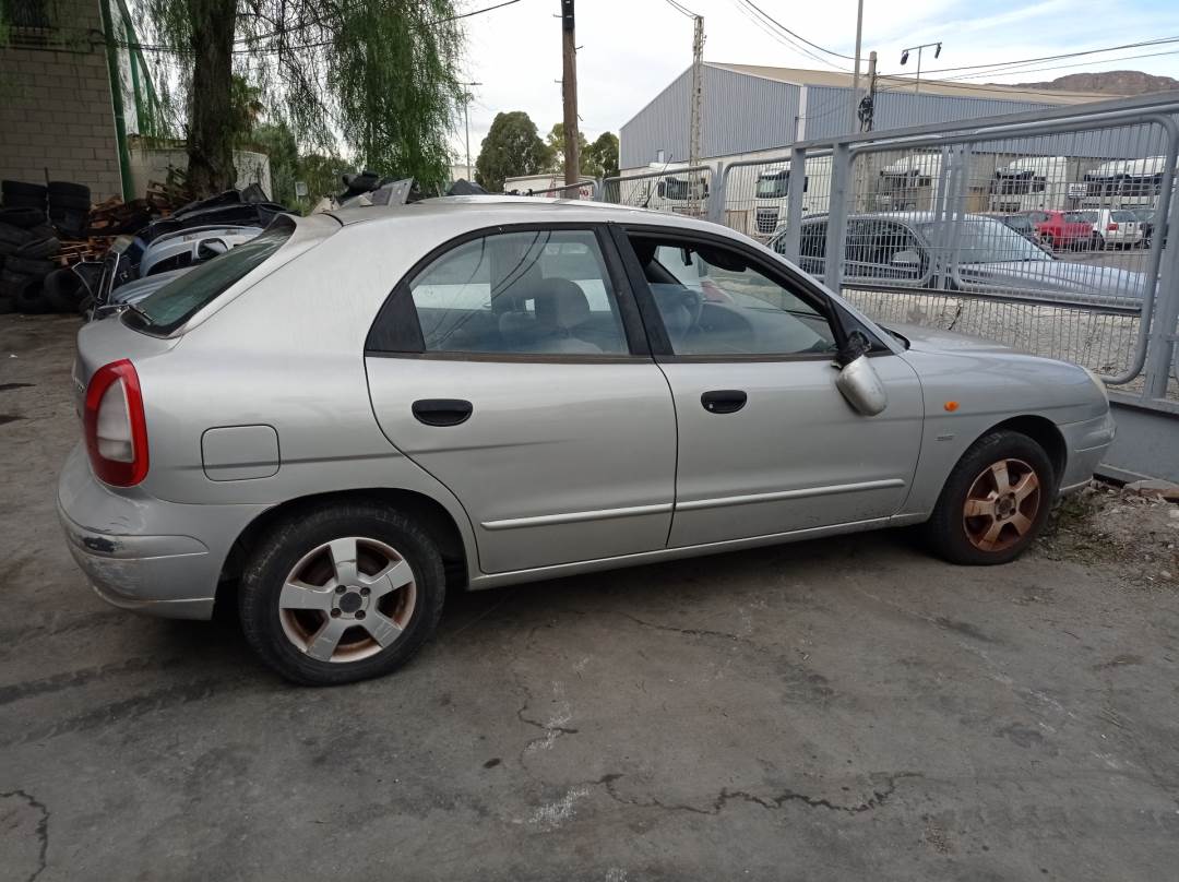 DAEWOO NUBIRA BERLINA (1997 - 2004)
