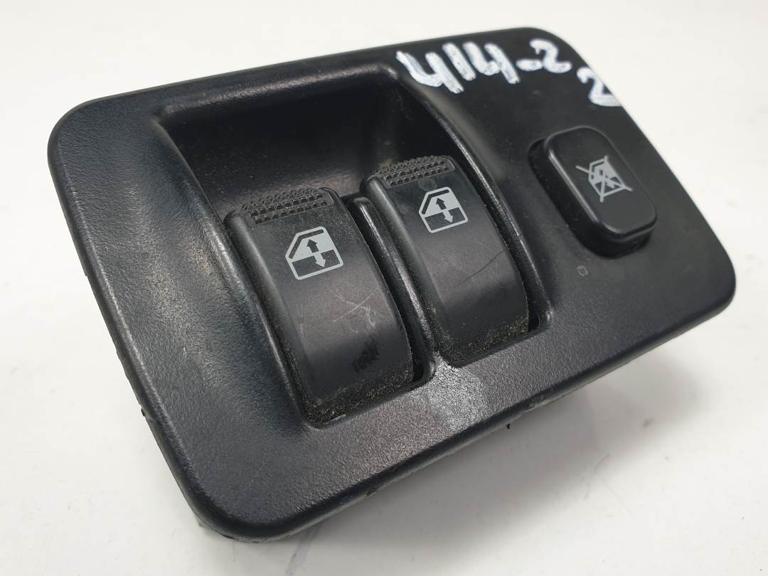 MANDO ELEVALUNAS DELANTERO IZQUIERDO - 9357005000 - HYUNDAI - ATOS (EM)