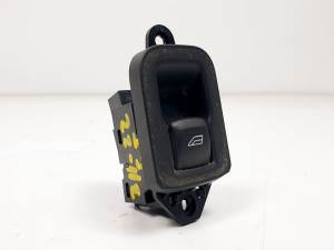 MANDO ELEVALUNAS TRASERO IZQUIERDO 31394841 VOLVO XC60 Autodesguaces Alicante