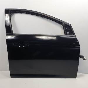 PUERTA DELANTERA DERECHA FORD FOCUS LIM. Autodesguaces Alicante