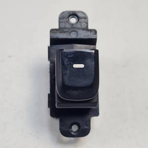 MANDO ELEVALUNAS DELANTERO DERECHO 299122842 HYUNDAI I10 (IA) Autodesguaces Alicante