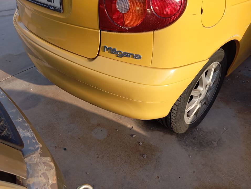 PARAGOLPES TRASERO