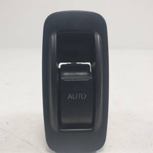 MANDO ELEVALUNAS TRASERO DERECHO 8480102411B1 TOYOTA COROLLA (E12) Autodesguaces Alicante
