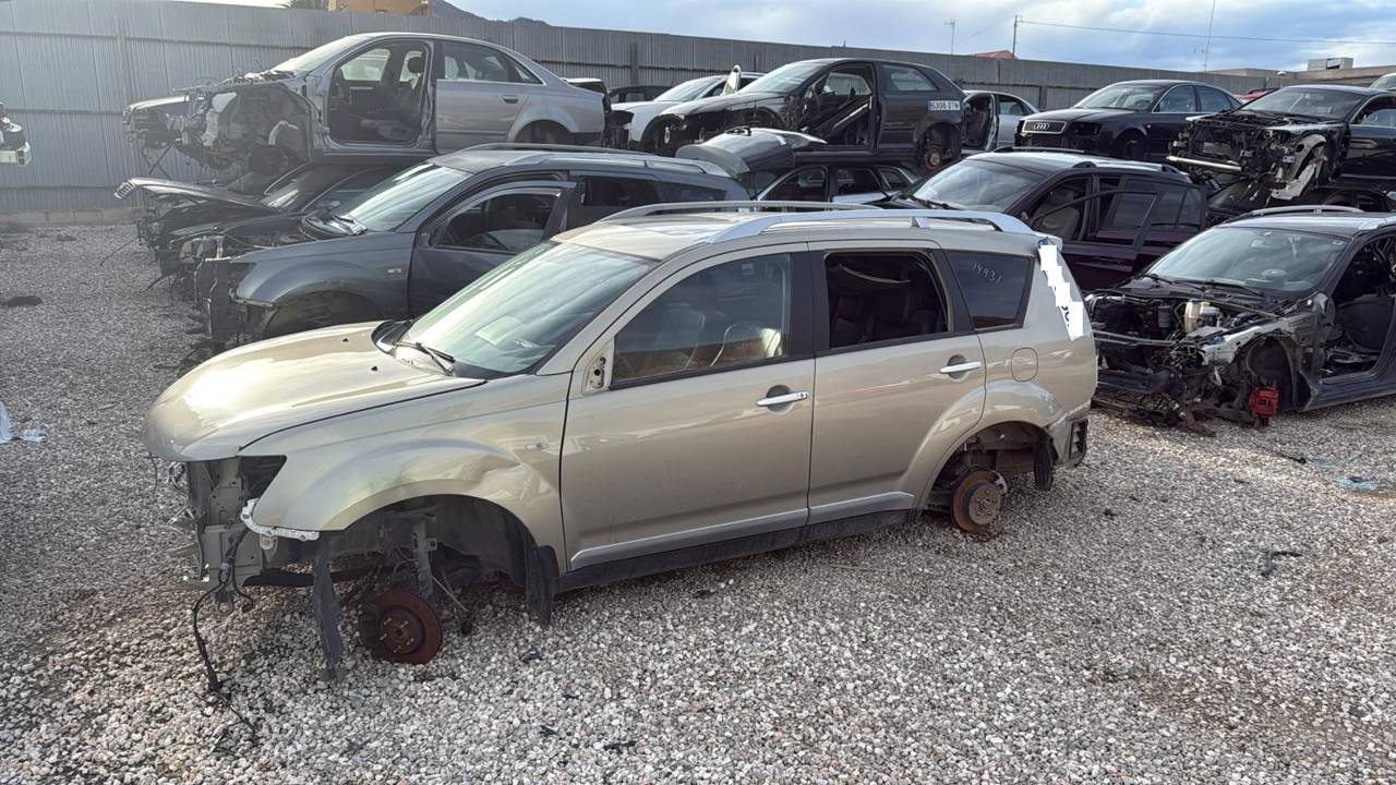 Imagen del vehículo MITSUBISHI OUTLANDER (CW0)