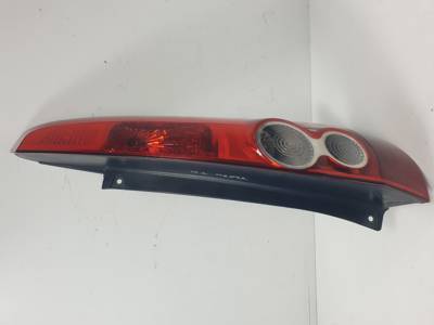 PILOTO TRASERO DERECHO 6S6113404A FORD FIESTA (CBK) Autodesguaces Alicante