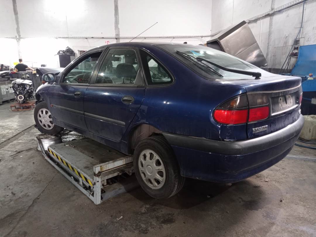 RENAULT LAGUNA (B56) (1998 - 2001)