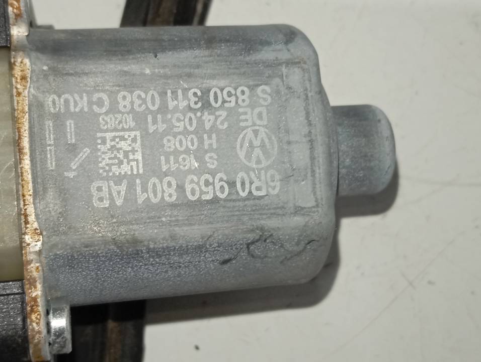 ELEVALUNAS DELANTERO IZQUIERDO