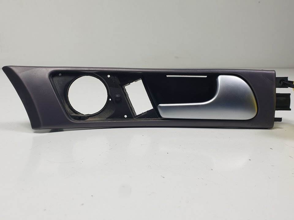 MANETA INTERIOR DELANTERA DERECHA - 4B837020 - AUDI - A6 AVANT (4B5)