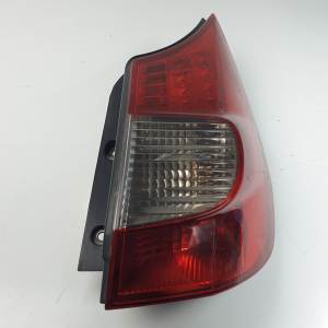 PILOTO TRASERO DERECHO 8200474327B RENAULT SCENIC II (X84,JM) Autodesguaces Alicante