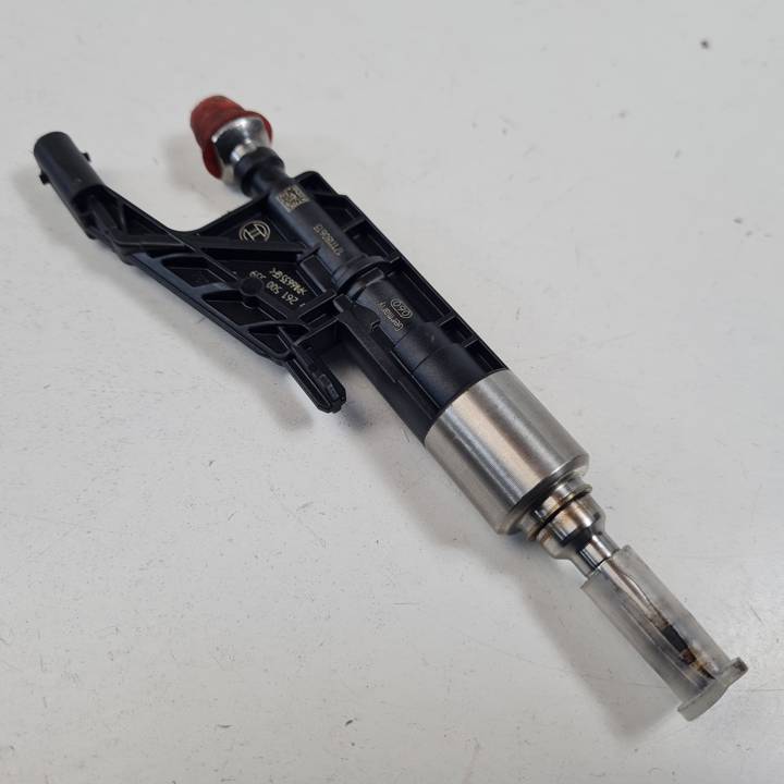 INYECTOR 1353763999006 BMW 1 F20 LCI Autodesguaces Alicante
