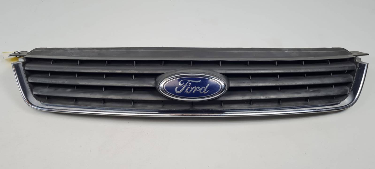 REJILLA DELANTERA 8V418200AC FORD KUGA (CBV) Autodesguaces Alicante