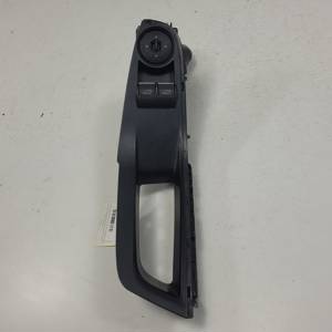MANDO ELEVALUNAS DELANTERO IZQUIERDO F1ET14A132EB FORD FIESTA (CCN) Autodesguaces Alicante