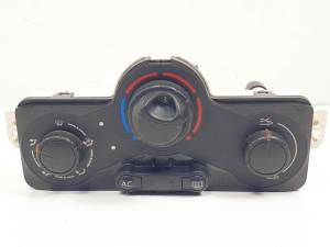 MANDO CALEFACCION / AIRE ACONDICIONADO 69590001 RENAULT MODUS Autodesguaces Alicante