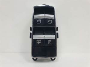 MANDO ELEVALUNAS TRASERO IZQUIERDO A2218709610 MERCEDES CLASE S (W221) BERLINA Autodesguaces Alicante