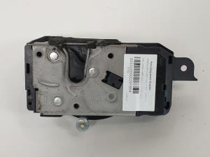 CERRADURA PUERTA DELANTERA DERECHA 13220368 OPEL ASTRA H BER. Autodesguaces Alicante