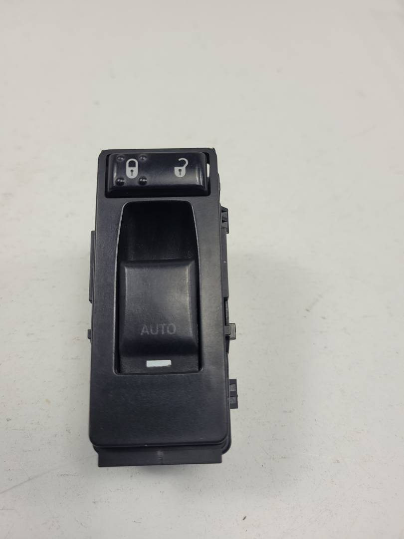 MANDO ELEVALUNAS DELANTERO DERECHO - 04602786AA - CHRYSLER - SEBRING BERLINA