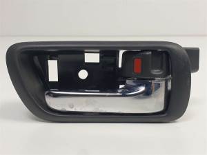 MANETA INTERIOR TRASERA IZQUIERDA 692050F010 TOYOTA COROLLA VERSO (R1) Autodesguaces Alicante